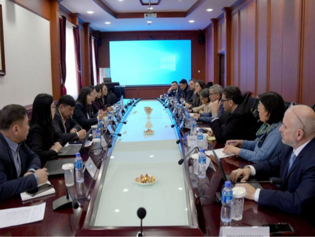 ОУВС-ын төлөөлөгчид цалин, тэтгэврийн тогтолцооны асуудлаар Монголд ажиллаж байн